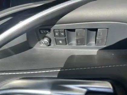 Photo 14 Toyota Corolla Hybride 184h Design TS NG TO