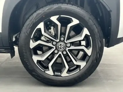 Photo 8 Toyota Yaris Hybride 1.5 HYBRID 130H DESIGN Cargo