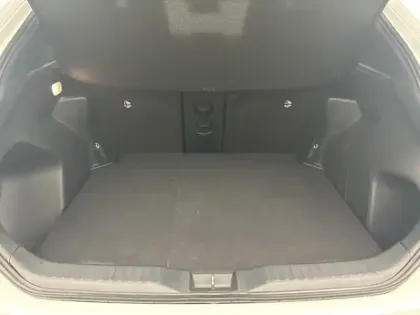 Photo 9 Toyota Yaris Hybride 1.5 HYBRID 130H DESIGN Cargo