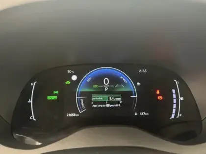 Photo 26 Toyota Yaris Hybride 1.5 HYBRID 130H DESIGN Cargo