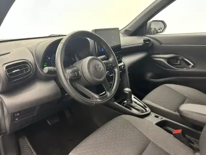 Photo 17 Toyota Yaris Hybride 1.5 HYBRID 130H DESIGN Cargo