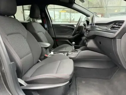 Photo 16 Ford Focus Break ST-Line 2.0 150 ch