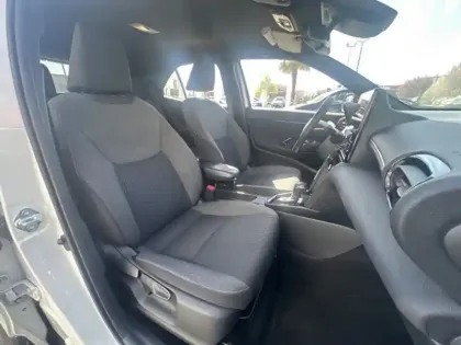 Photo 11 Toyota Yaris Hybride 130h design