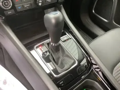 Photo 21 Jeep Compass 1.5 Turbo T4 130 ch BVR7 e-Hybrid Altitude