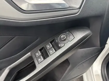 Photo 5 Ford Focus 1.0 Flexifuel mHEV 125ch ST-Line Style