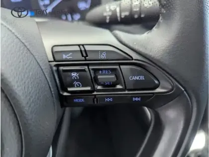 Photo 18 Toyota Yaris Hybride 116h Dynamic