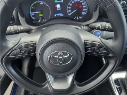 Photo 16 Toyota Yaris Hybride 116h Dynamic