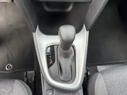 Photo 16 Toyota Yaris Hybride 1.5 HYBRID 116H DYNAMIC AUTO