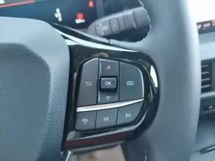 Photo 20 Ford Transit Courier Fourgonnette Electrique 100 kW 136ch batterie 46 kWh Trend