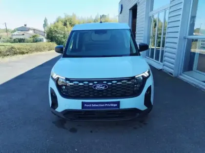 Photo 22 Ford Transit Courier Fourgonnette Electrique 100 kW 136ch batterie 46 kWh Trend