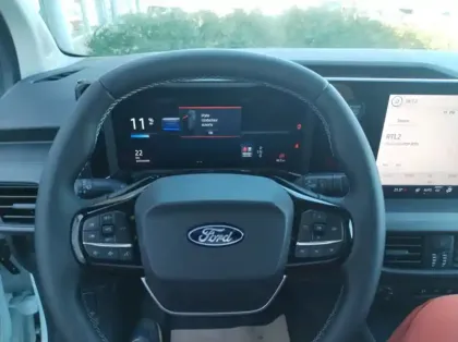 Photo 6 Ford Transit Courier Fourgonnette Electrique 100 kW 136ch batterie 46 kWh Trend