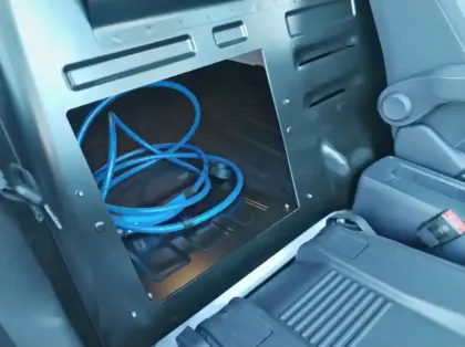 Photo 18 Ford Transit Courier Fourgonnette Electrique 100 kW 136ch batterie 46 kWh Trend