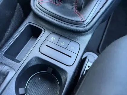 Photo 21 Ford Fiesta 1.0 EcoBoost 95ch ST-Line 5p