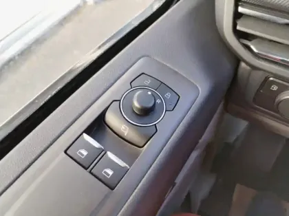 Photo 5 Ford Custom Fg 320 L1H1 2.5 Duratec 232ch Hybride rechargeable Limited CVT