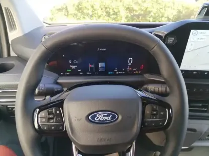 Photo 6 Ford Custom Fg 320 L1H1 2.5 Duratec 232ch Hybride rechargeable Limited CVT