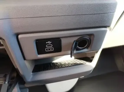 Photo 21 Ford Custom Fg 320 L1H1 2.5 Duratec 232ch Hybride rechargeable Limited CVT