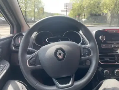 Photo 14 Renault Clio IV TCe 75 - Génération