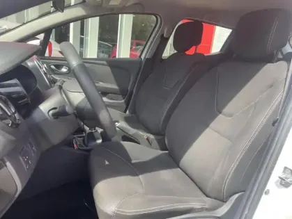 Photo 9 Renault Clio IV TCe 75 - Génération