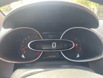 Photo 15 Renault Clio IV TCe 75 - Génération