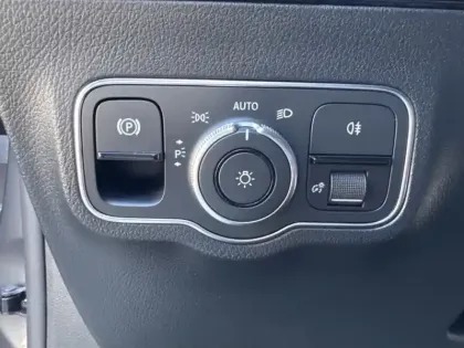 Photo 17 Mercedes GLA 200 Progressive Line