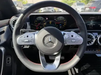 Photo 15 Mercedes CLA  250 e Coupé AMG Line
