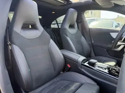 Photo 13 Mercedes CLA  250 e Coupé AMG Line