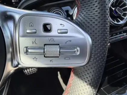 Photo 17 Mercedes CLA  250 e Coupé AMG Line