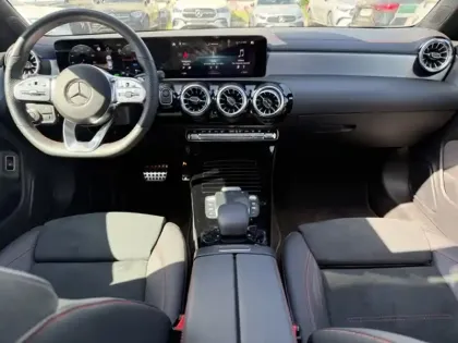 Photo 11 Mercedes CLA  250 e Coupé AMG Line