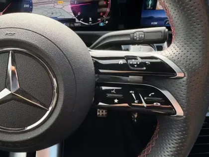 Photo 14 Mercedes Classe A 200 d AMG Line