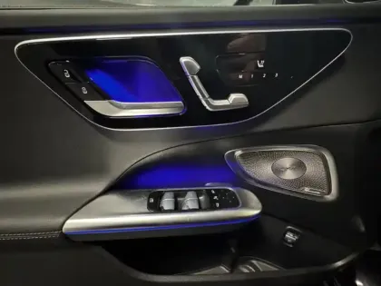 Photo 15 Mercedes Classe C  220 d Berline AMG Lin