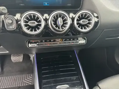 Photo 15 Mercedes Classe B 200 d Progressive Line Edition