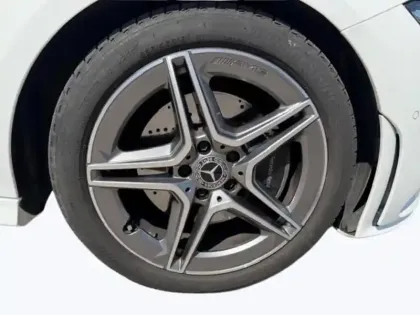 Photo 8 Mercedes CLA 200 d AMG Line