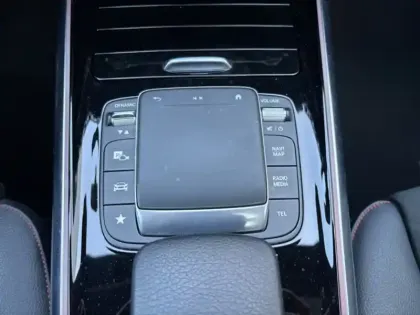 Photo 18 Mercedes GLA 250 e AMG Line