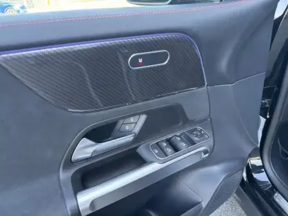 Photo 15 Mercedes GLB 200 d AMG Line