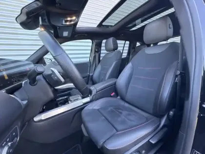 Photo 16 Mercedes GLB 200 d AMG Line