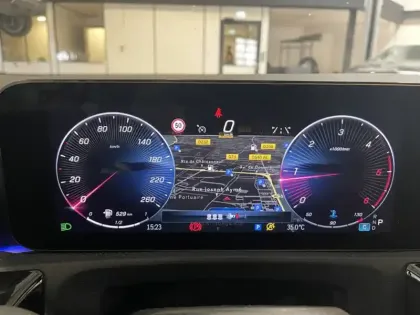 Photo 16 Mercedes Classe A 200 d AMG Line