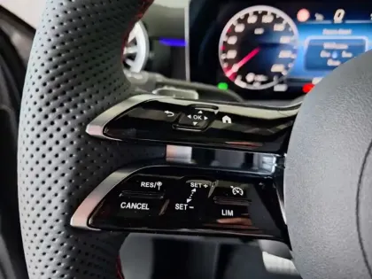 Photo 19 Mercedes Classe A 200 d Star Edition