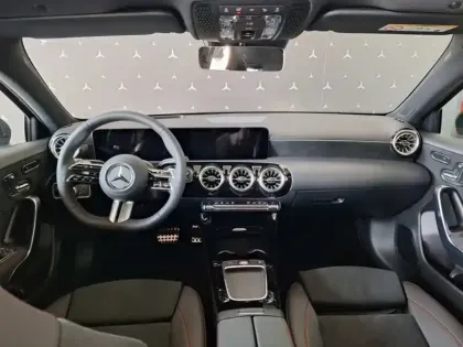 Photo 10 Mercedes Classe A 200 d Star Edition