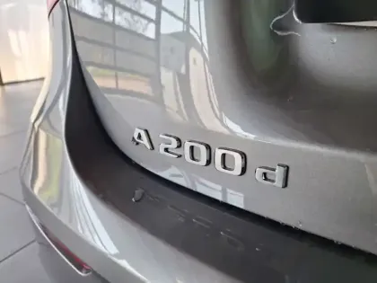 Photo 11 Mercedes Classe A 200 d Star Edition