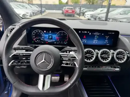 Photo 35 Mercedes GLA  200 d AMG Line