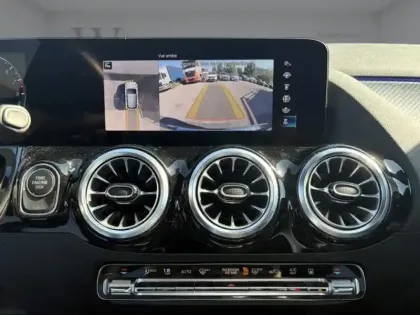 Photo 15 Mercedes GLA 250 e AMG Line