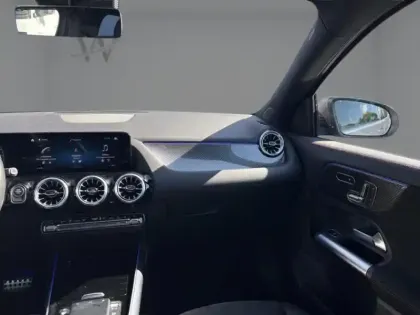 Photo 11 Mercedes GLA 250 e AMG Line