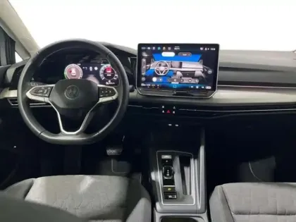 Photo 7 Volkswagen Golf 1.5 eHybrid 204 DSG6 VW Edition