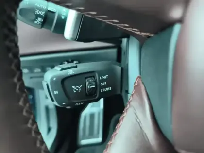 Photo 17 DS DS 9  Hybride E-Tense 250 Rivoli +