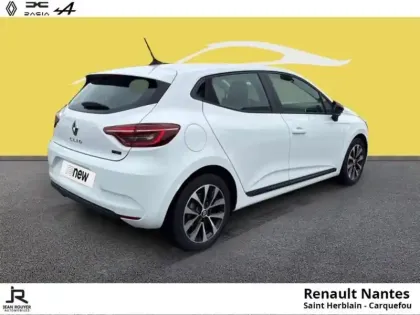 Photo 6 Renault Clio  1.6 E-Tech hybride 145ch Equilibre