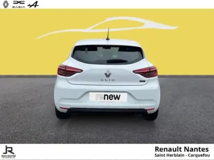 Photo 7 Renault Clio  1.6 E-Tech hybride 145ch Equilibre