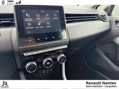 Photo 11 Renault Clio  1.6 E-Tech hybride 145ch Equilibre