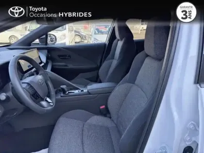 Photo 10 Toyota C-HR  1.8 Hybride 140ch Graphic MY26