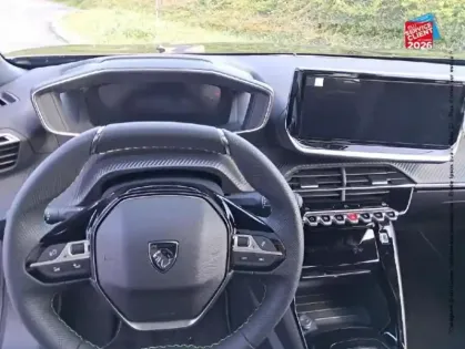 Photo 12 Peugeot 2008  1.2 Hybrid 145ch GT e-DCS6