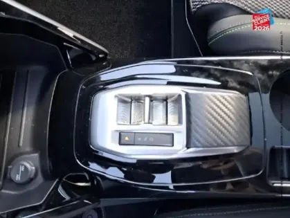 Photo 11 Peugeot 2008  1.2 Hybrid 145ch GT e-DCS6